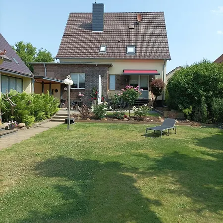 Cottbuser Pyramide Am Branitzer Park アパート