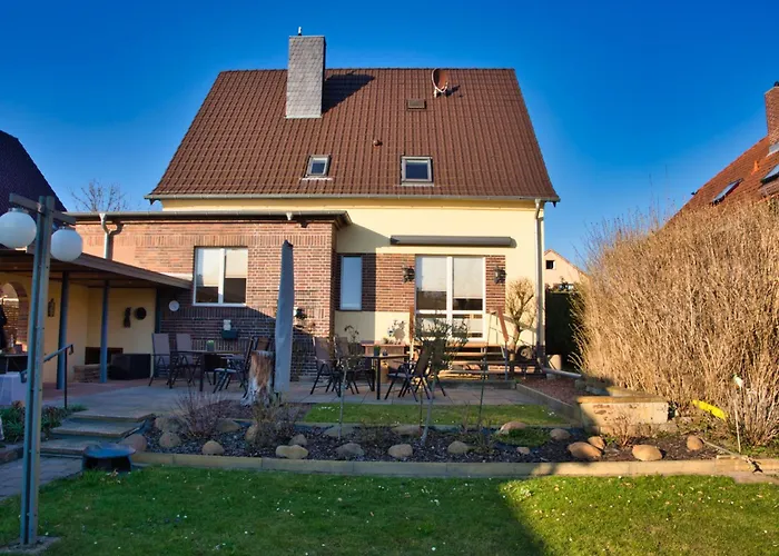 Cottbuser Pyramide Am Branitzer Park *